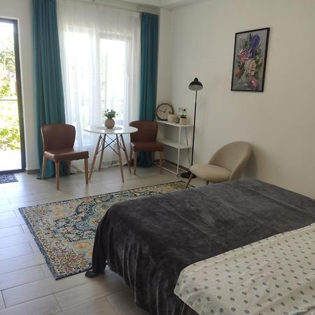 Family Нotel Banuri Kutaisi Exterior photo