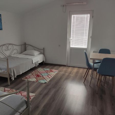 Family Нotel Banuri Kutaisi Exterior photo