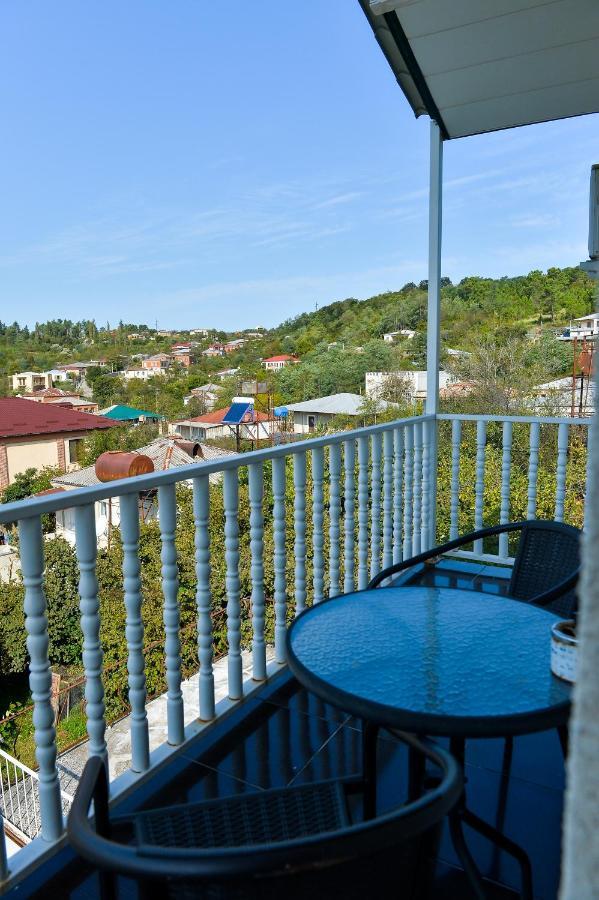 Family Нotel Banuri Kutaisi Exterior photo