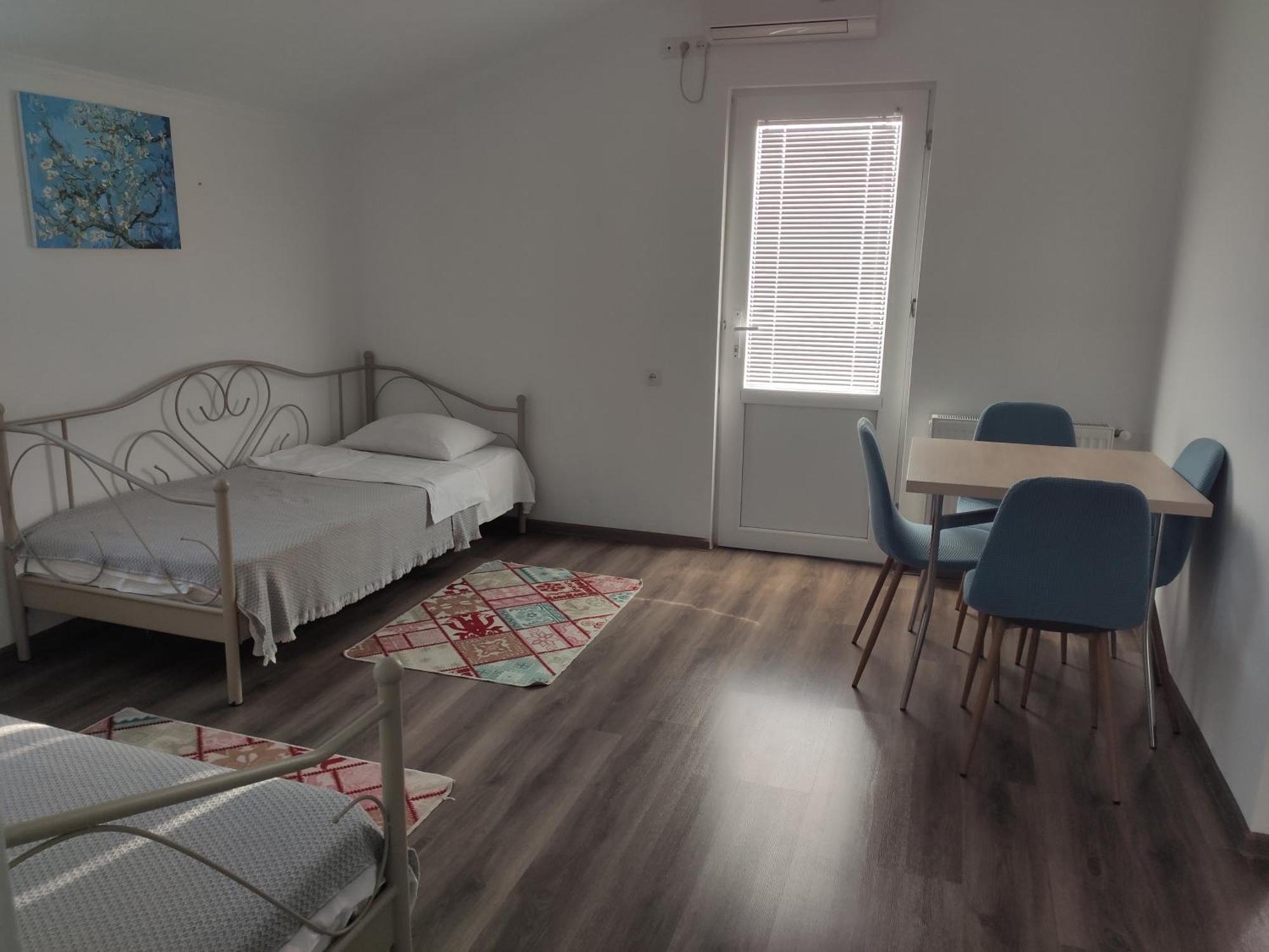 Family Нotel Banuri Kutaisi Exterior photo