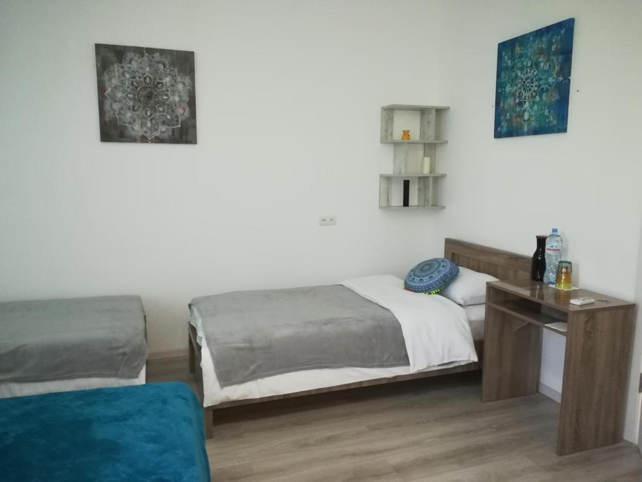 Family Нotel Banuri Kutaisi Exterior photo